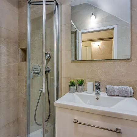 Katarina Apartment