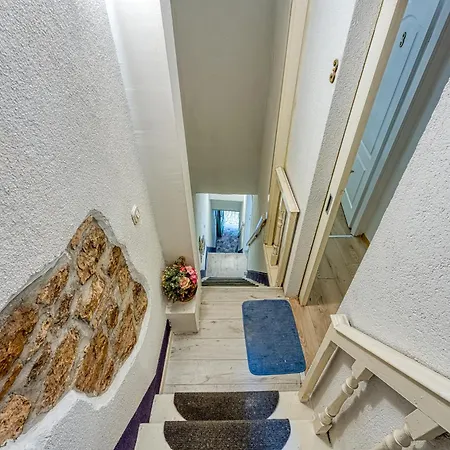 Katarina Apartment *